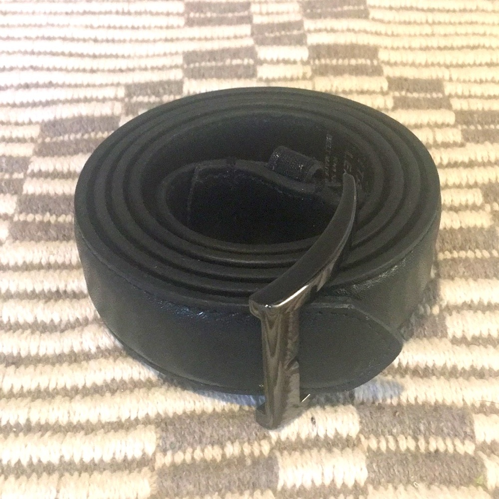 Men’s Size 39 Genuine Italian Leather belt!